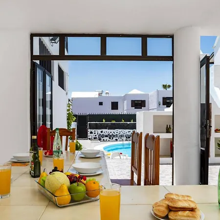 فيلة Anjharad By