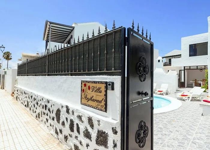 Anjharad By 卡门港